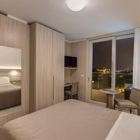 Aparthotel Sunrise Palace