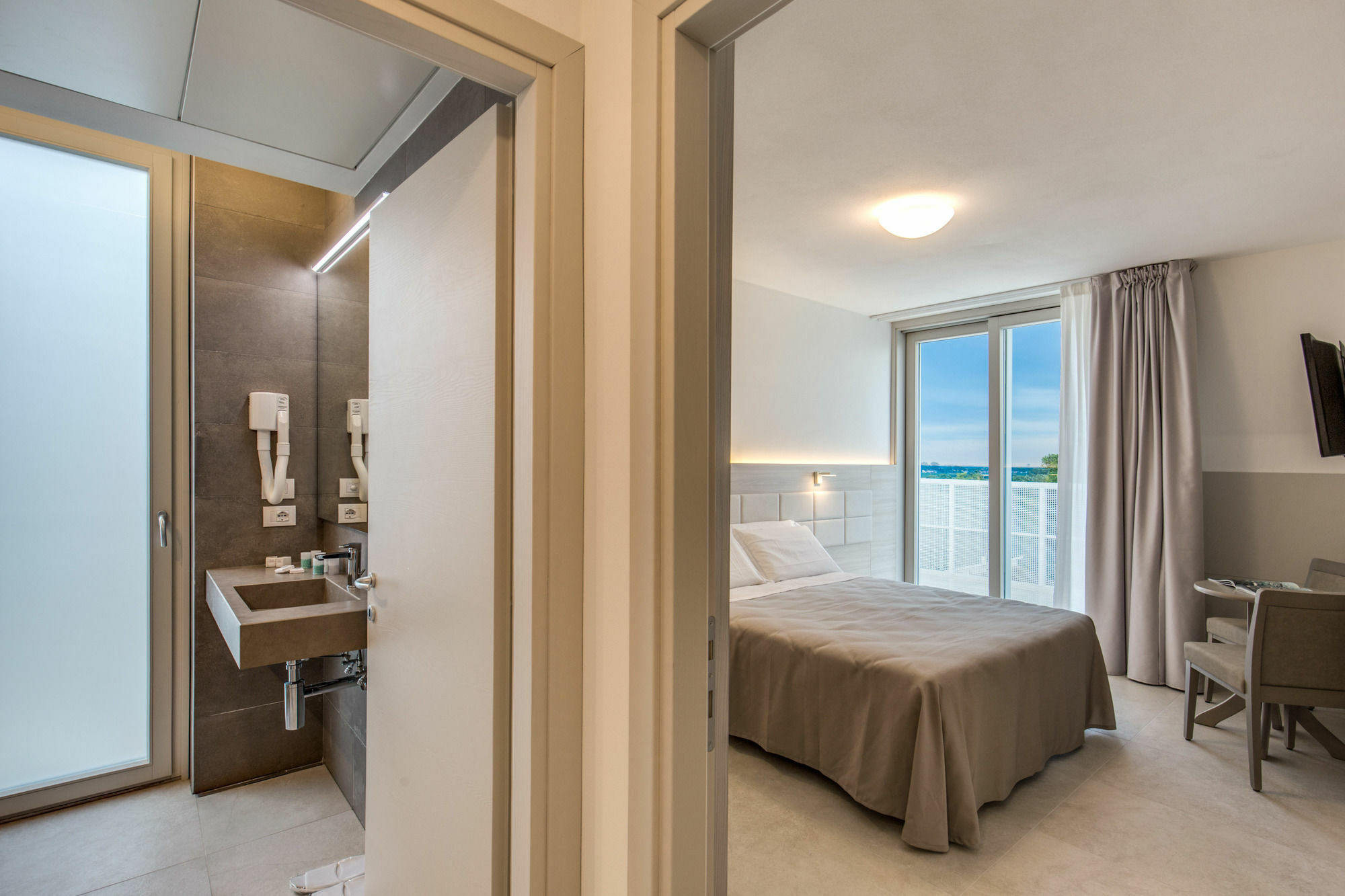 Sunrise Palace Aparthotel