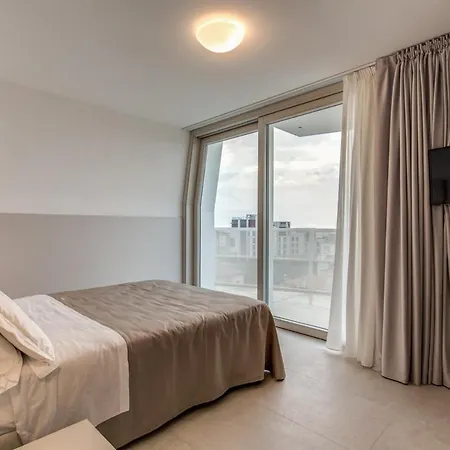 Aparthotel Sunrise Palace